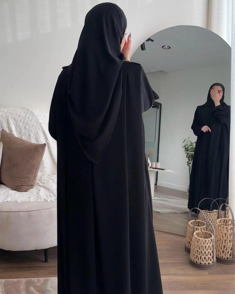 كيف تختارين عباية كريب ملكي تناسب جميع المناسبات؟