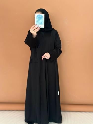 عباية بليزر عملي بقماش كريب أسود