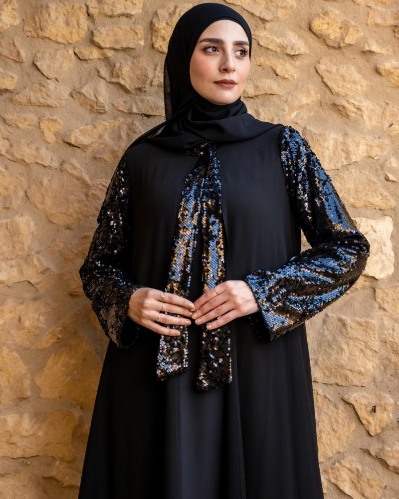 عبايات بتفاصيل ناعمة