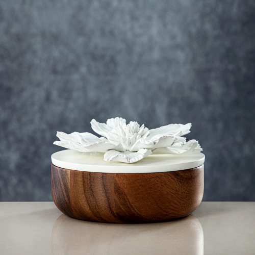 علبة حلويات دائرية من مجموعة فلورا