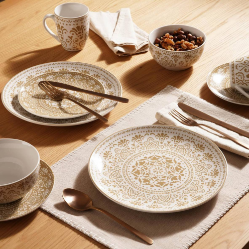 طقم سفرة مميز (16 قطعة)