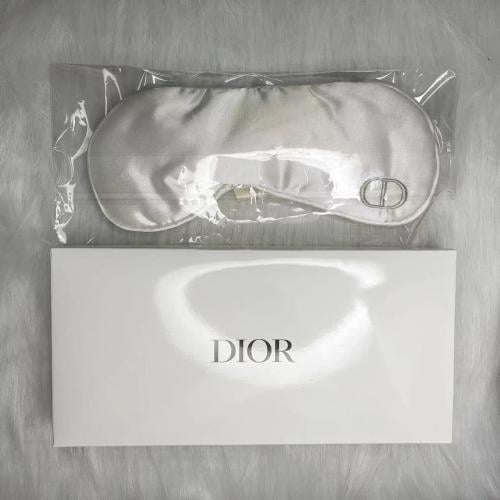 غطاء العيون من Dior