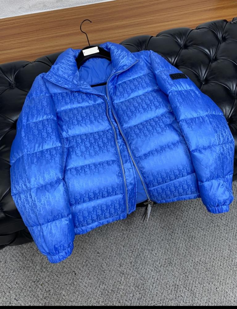 ديور جاكيت للجنسين فوري