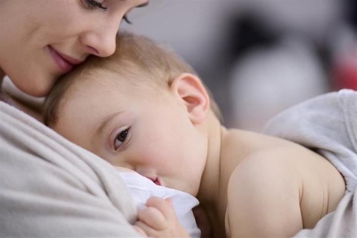 دليلك الشامل لمضخات الثدي للأمهات الجديدات وانواع المضخات