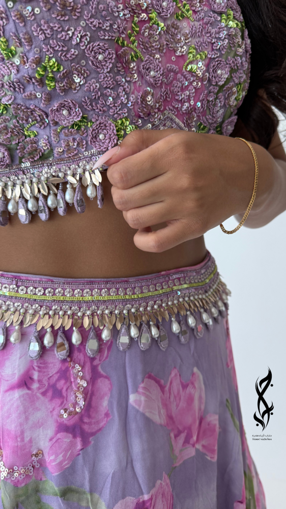 طقم  ساري سهرة  مطرز بالشك اليدوي البنفسجي | جلباب بوتيك