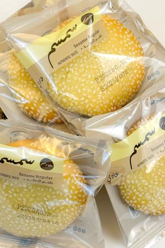 عدد 30 كرتون كعك سمسم حبات مغلفة