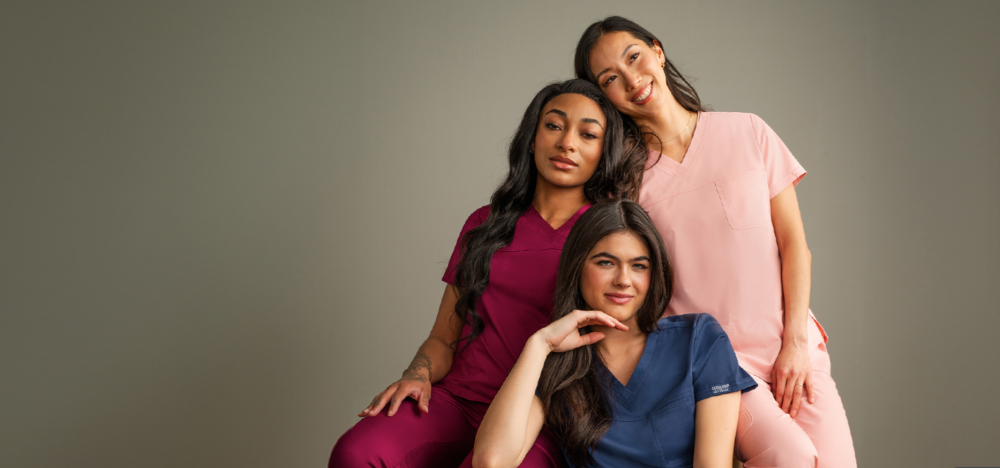 كيف تختار السكراب الطبي واللاب كوت الطبي المناسبين لفصل الصيف؟