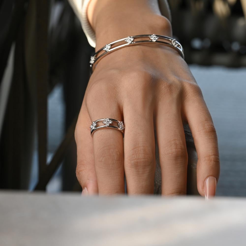 Elegant silver set: zircon bracelet and ring