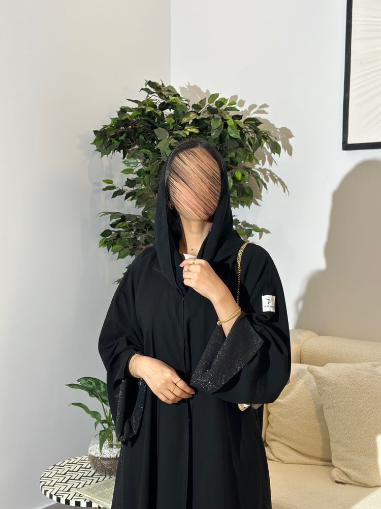 عبايه ب اطراف  لمعه مع الجوانب والاكمام