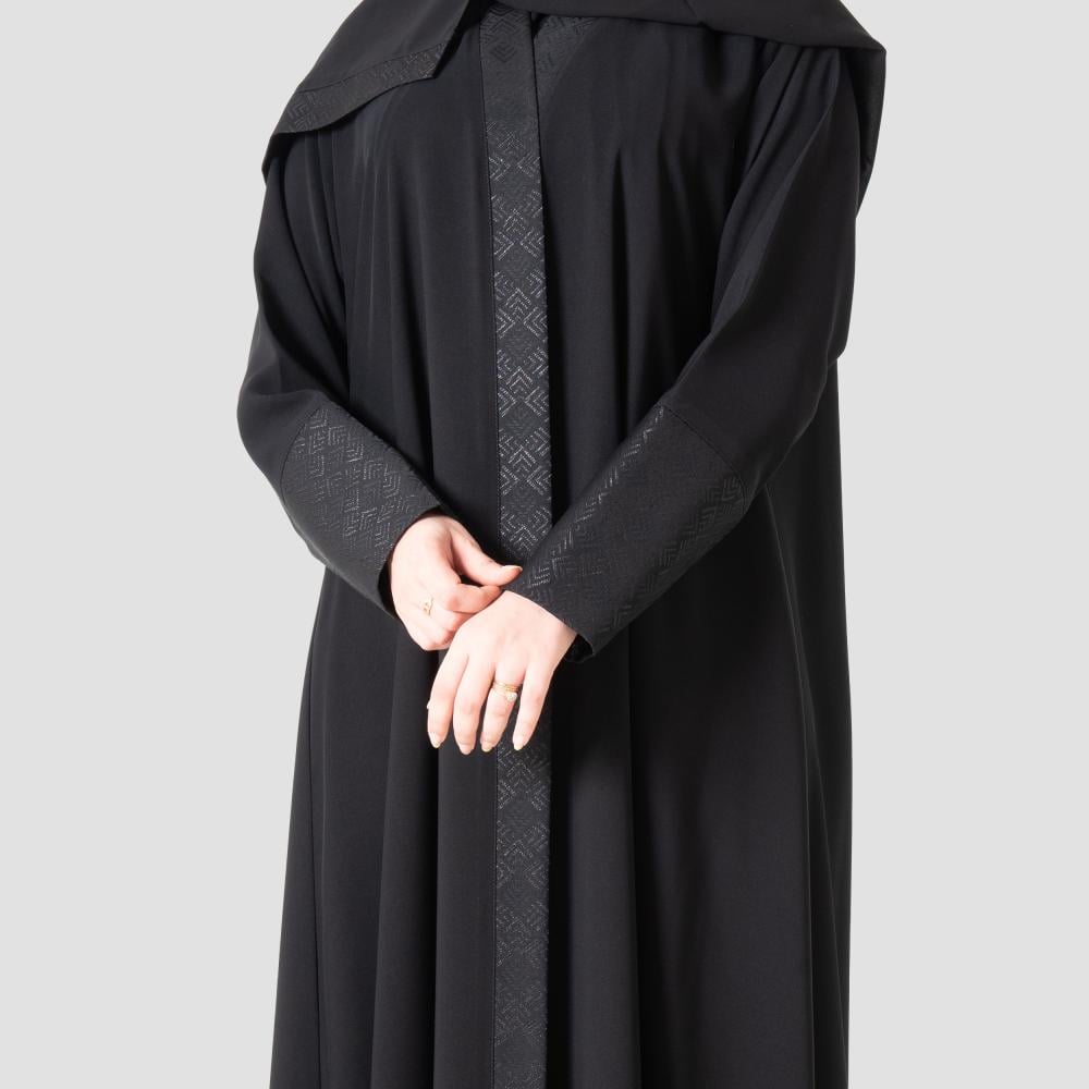 عباية لف كلوش من حرير المروة مع جاكار مقلم