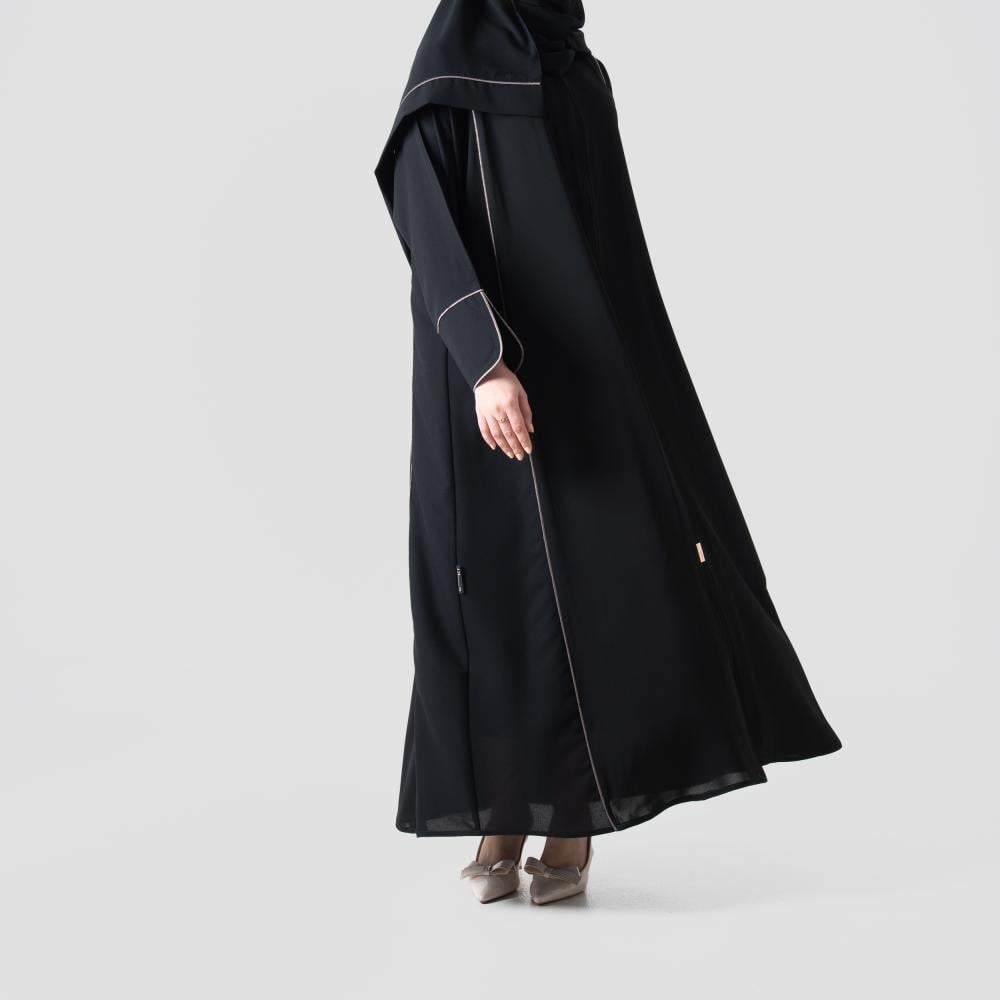 عباية بقماشين ناعمة من الحرير (بلاك دايموند) ومن الكريب