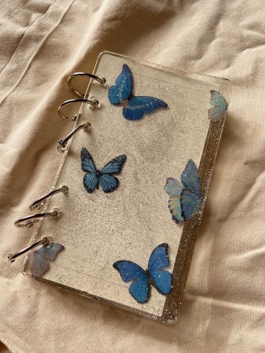 مفكرة الفراشات