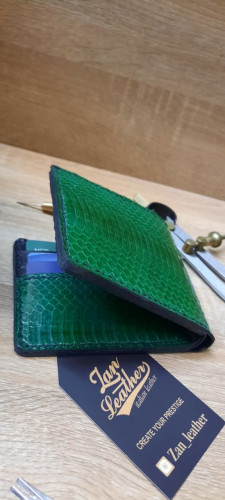 محفظة جلد ثعبان فاخره