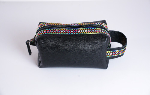 حقيبة يد جلد طبيعي أسود بنقش ملون