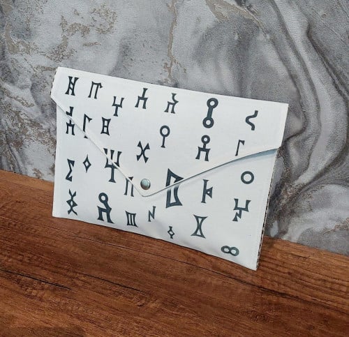 حقيبة لابتوب العلا النقوش النبطية