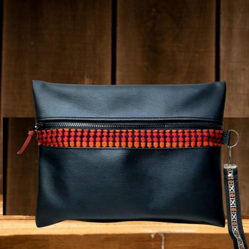 حقيبة باوتش أسود  مقاس 13 انش