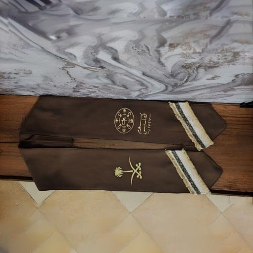 شال يوم التأسيس منتج حصري