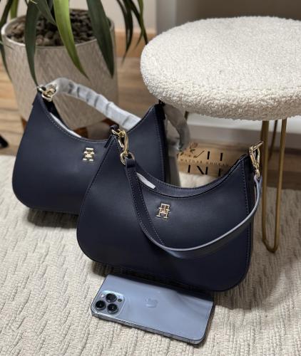 شنطة Tommy Hilfiger كتف وكروس