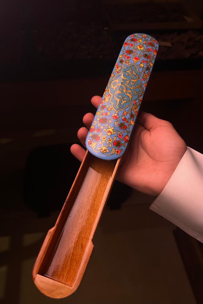 علب إيرانية عمل يدوي