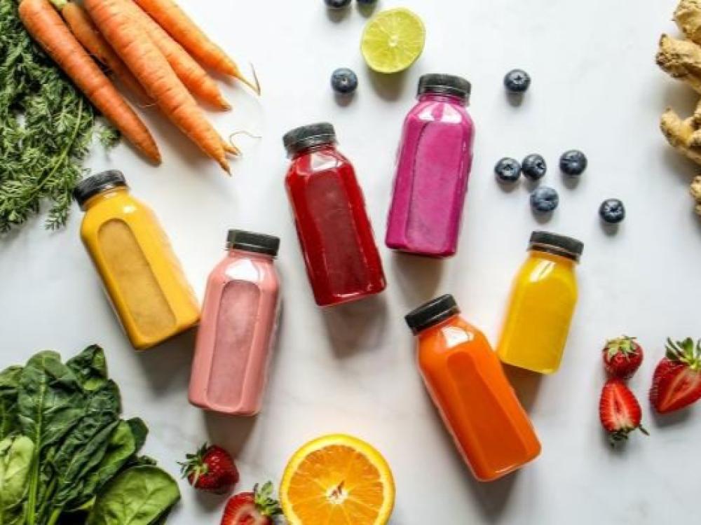 أفضل المشروبات الطبيعية لنضارة البشرة وإشراقتها