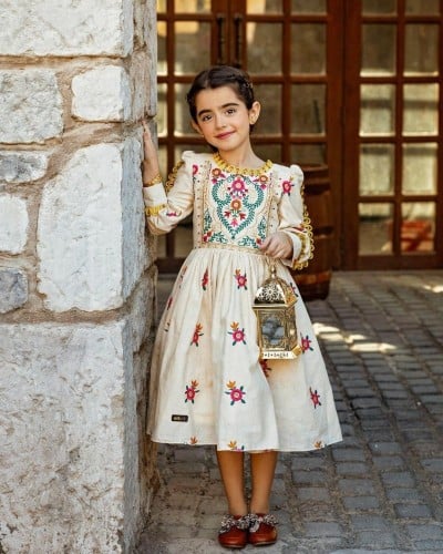 فستان رمضاني بتطريز انيق