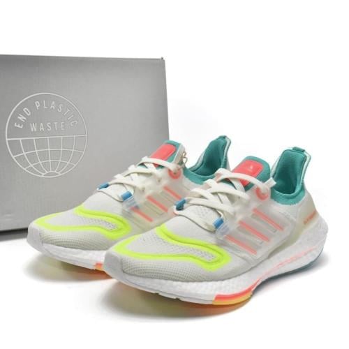 حذاء Adidas UltraBoost 22