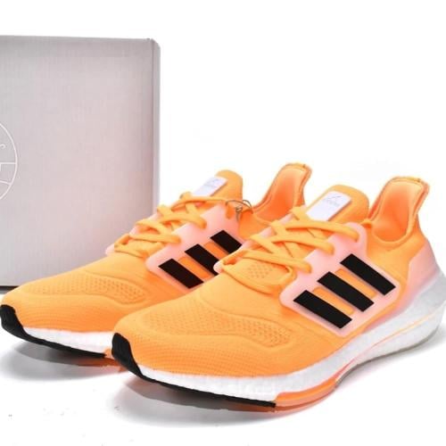 حذاء Adidas UltraBoost 22