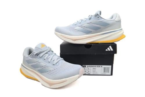 حذاء Adidas UltraBoost 22