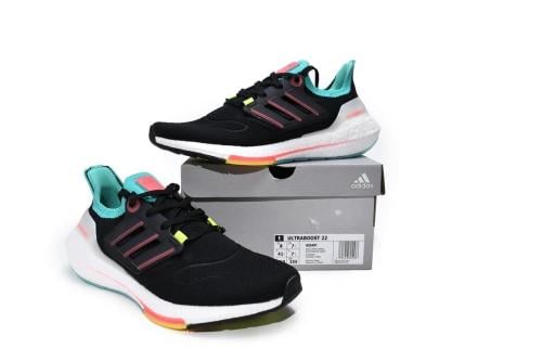 حذاء Adidas UltraBoost 22