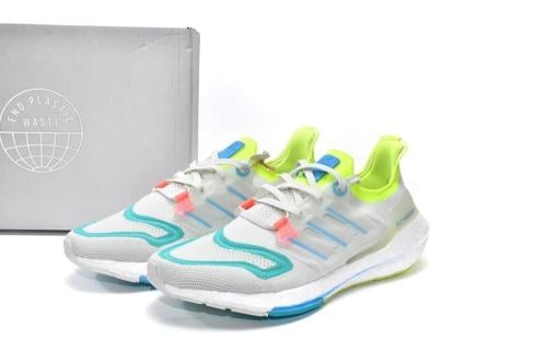 حذاء Adidas UltraBoost 22