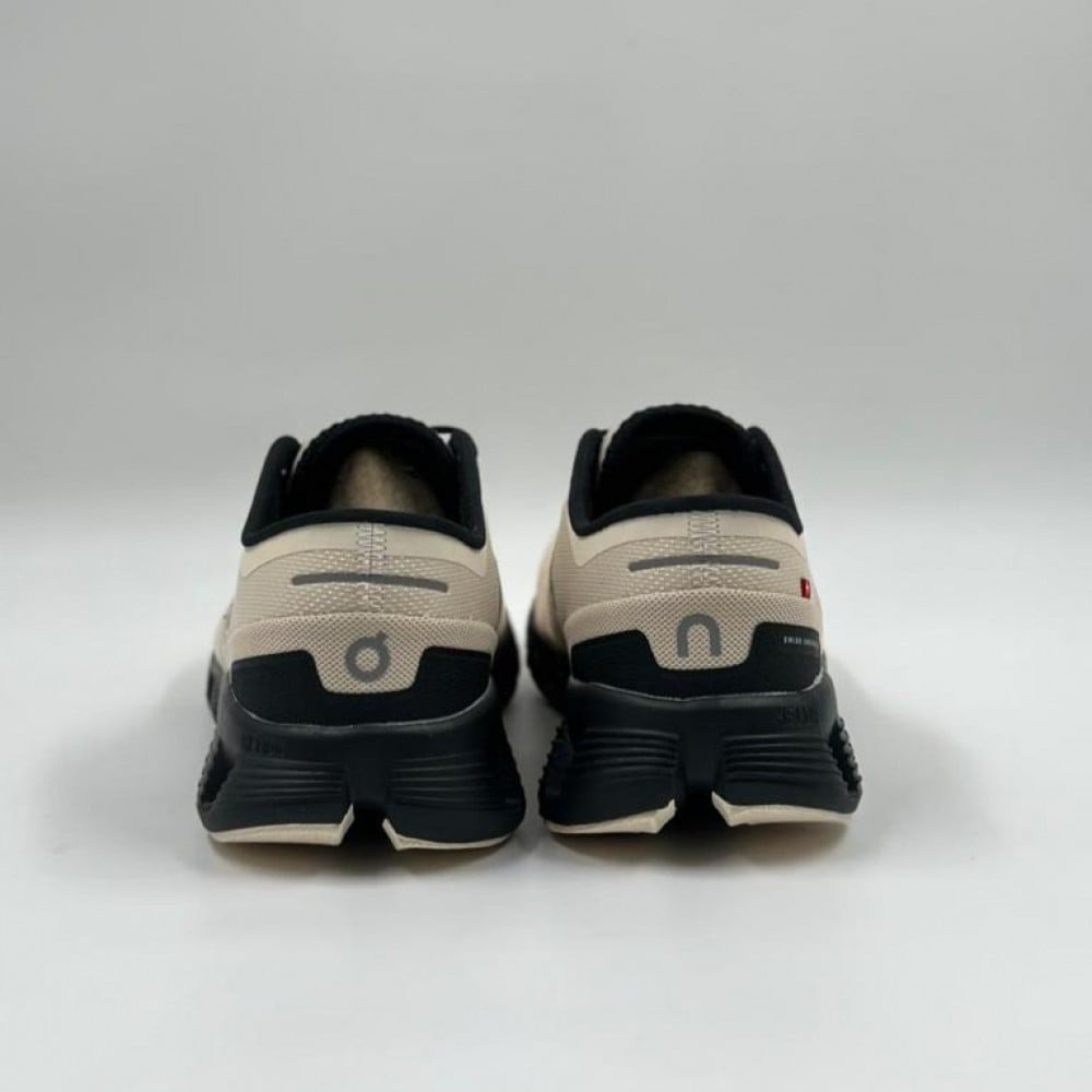 حذاء On Running cloud
