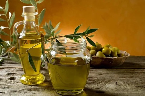 زيت الزيتون لصحتك وطعم طعامك