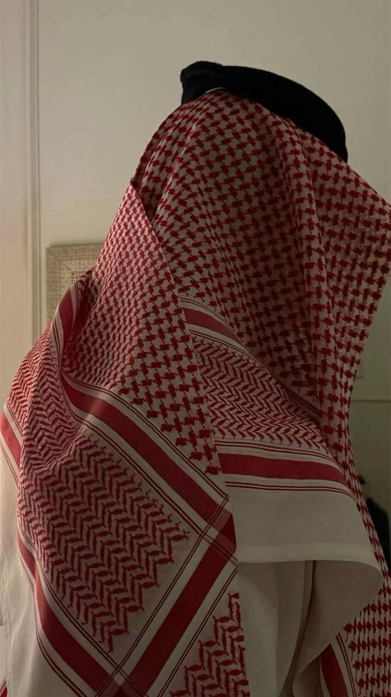 شماغ اون لاين مع التوصيل: دليلك لاختيار أفضل شماغ بخدمة شراء سهلة