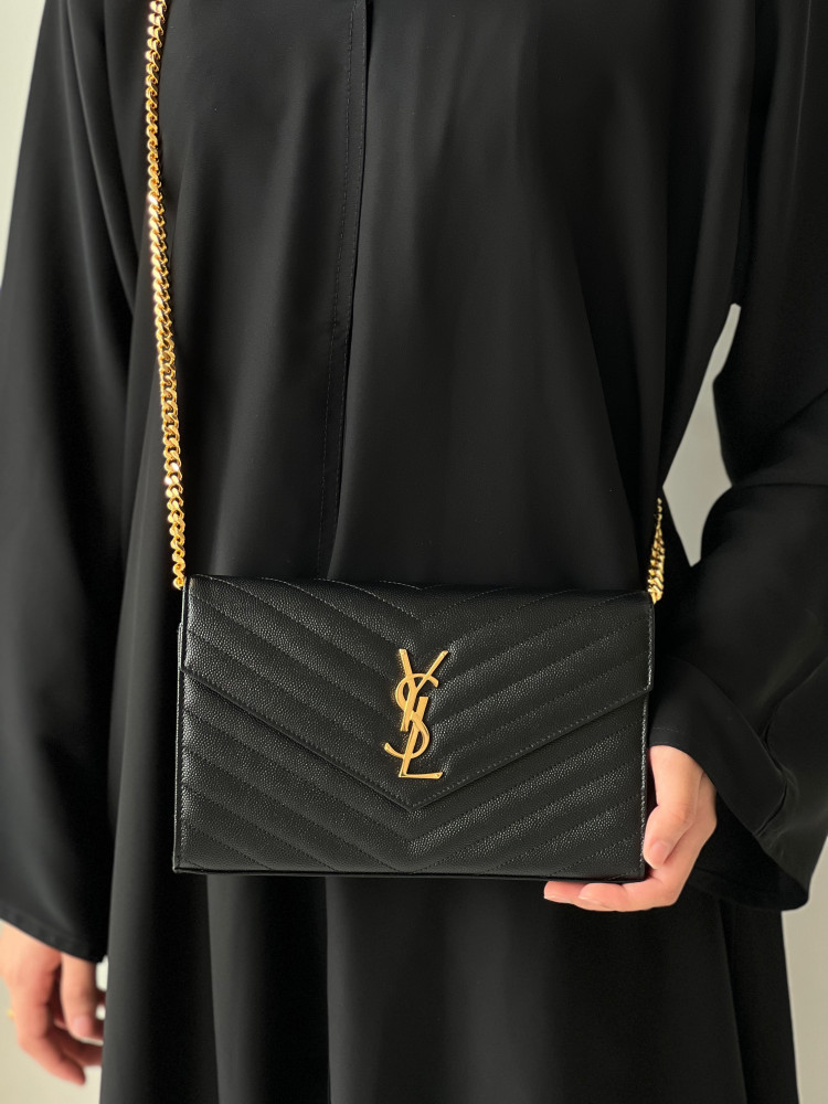 سان لوران | CASSANDRE SAINT LAURENT MATELASSÉ CHAIN WALLET IN GRAIN DE POUDRE EMBOSSED LEATHER