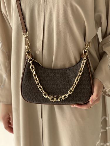 مايكل كورس | Cora Medium Signature Logo Shoulder B...