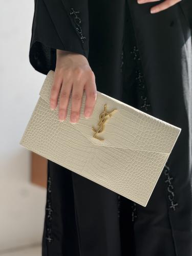 سان لوران | UPTOWN POUCH IN CROCODILE EMBOSSED SHI...