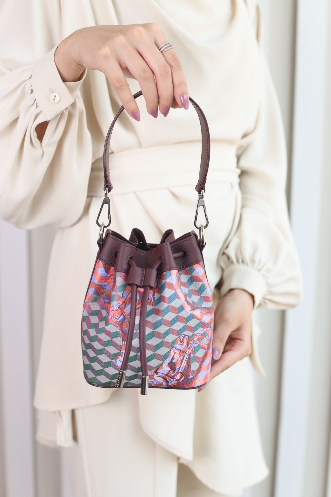 لوب نوير | MICRO BUCKET BAG Cheval Bordeaux