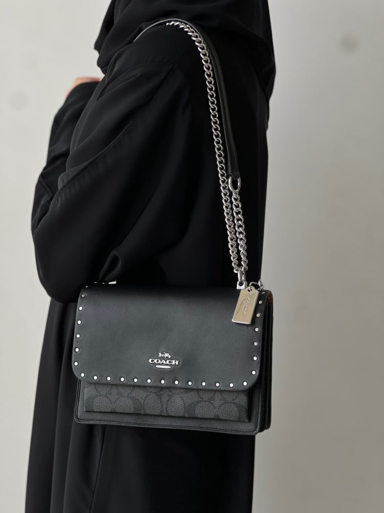 كوتش | Klare Crossbody In Signature Canvas With Rivets