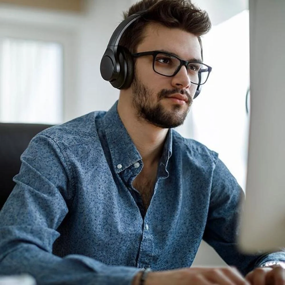 انكر - سماعة رأس ساوندكور لايف Q20 اللاسلكية تعمل حتى 40 ساعة ، أسود