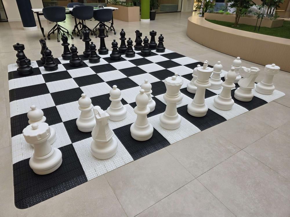 شطرنج عملاق شطرنج عملاق