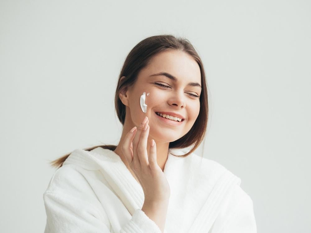 العناية بالبشرة مع مفرش السرير