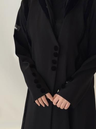 عباية كريب بتداخل مخمل