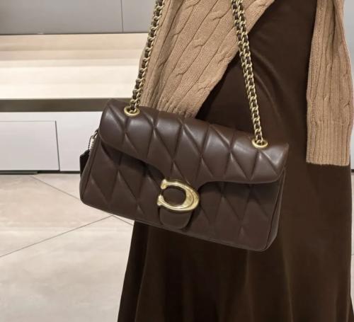 شنطة Coach