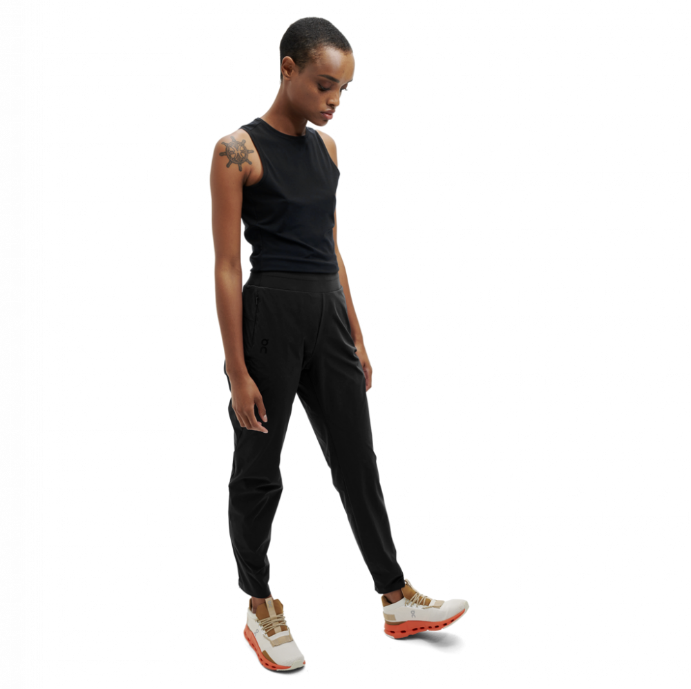 On Running Lightweight Pants Women Black - FAASporta