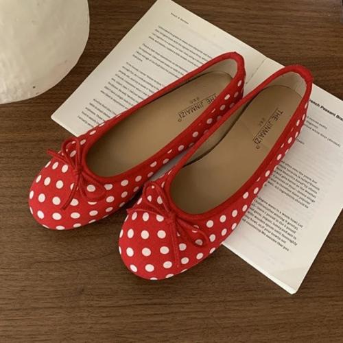 البولكا نقطة Bowknot شقة ماري جين أحذية النساء الرجعية جولة تو الخريف الأحذية الإناث الراحة الضحلة فساتين راقية أحذية النساء