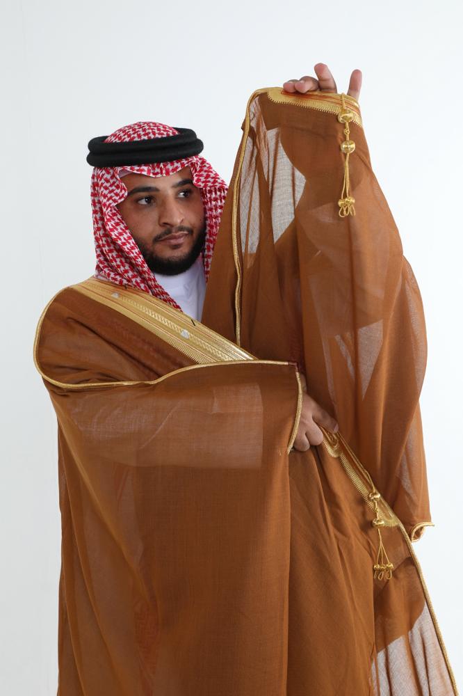 بشت الفاخر اشقر ملكي