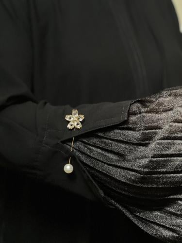 Joie brooch (3)