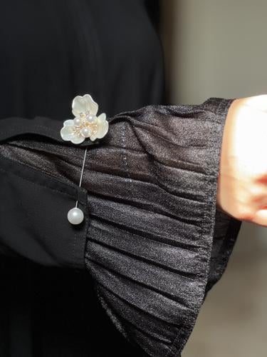 Joie brooch (4)