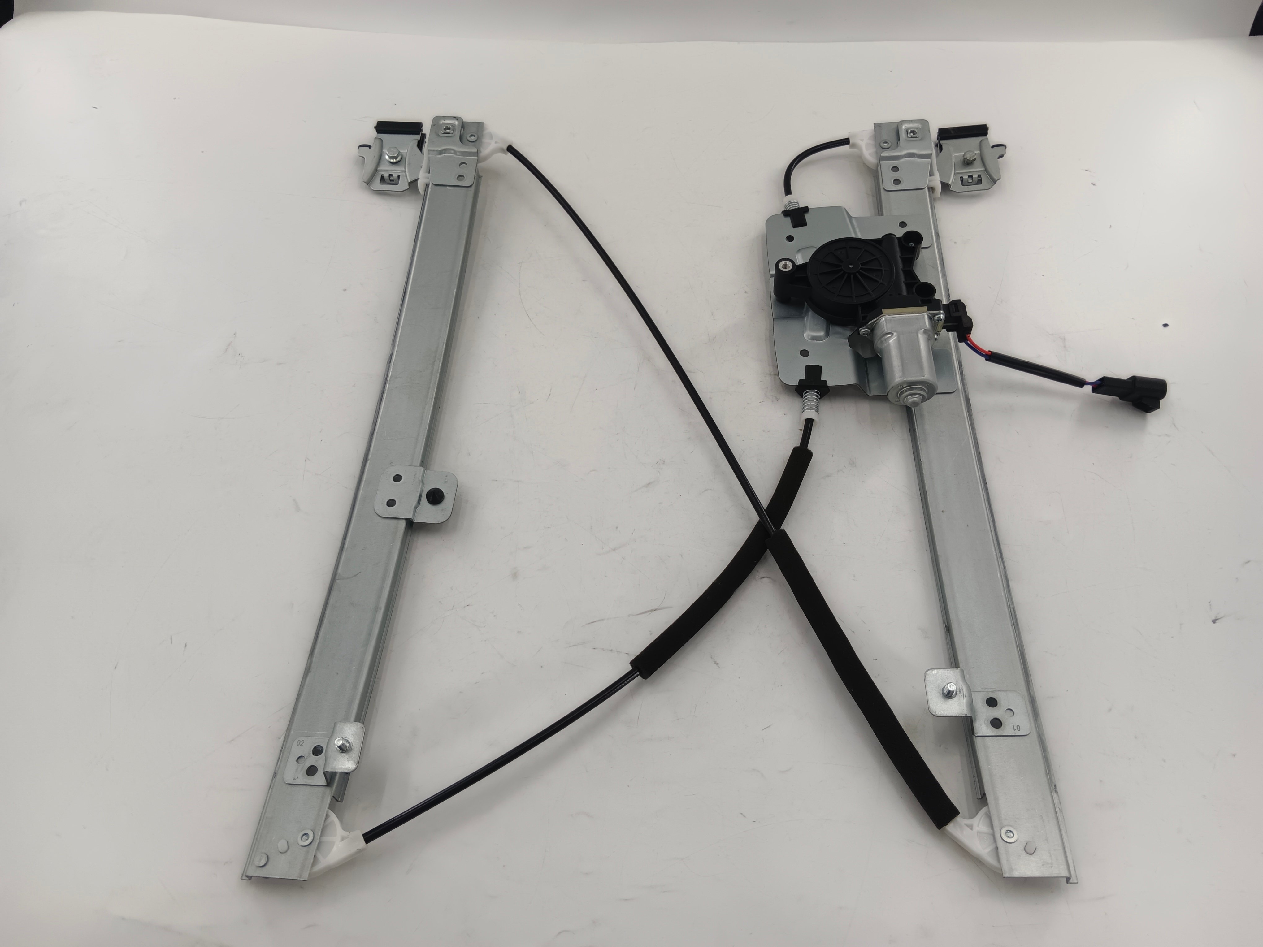 مكينة قزاز جمس خلفي يسار 2007-2014 مع الدينمو CHEVROLET SUBURBAN 1500 2007-2014 GMC SIERRA 3500 2007-2014 GMC YUKON XL 1500 2007-2014WITH MOTORRL