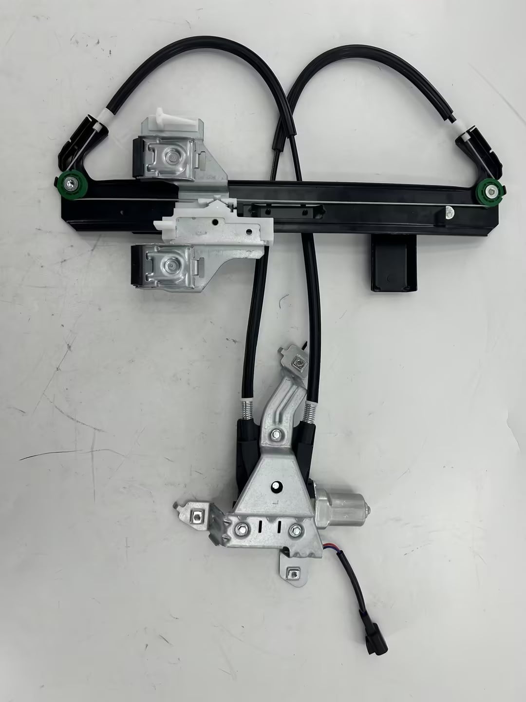 مكينة قزاز جمس خلفي يسار 2000-2006 مع الدينمو CHEVROLET TAHOE 2000-2006 GMC YUKON 2000-2006 GMC YUKON XL 1500 2005-2006WITH MOTORRL
